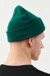 Мужская зеленая шапка