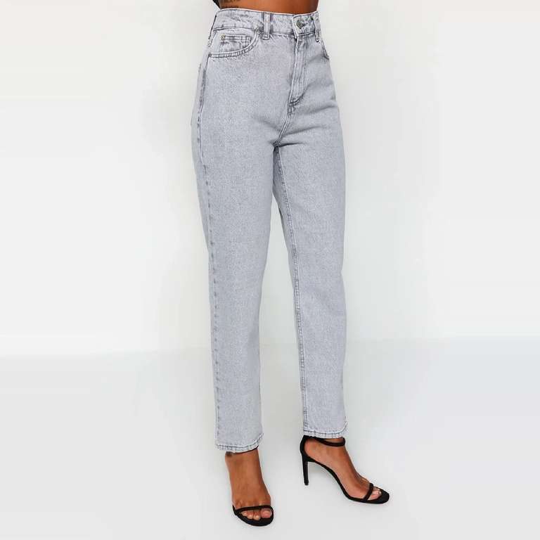 [11.11] Подборка женской одежды Trendyol (например, женские прямые джинсы Mom с завышенной талией, р-ры 32-42)