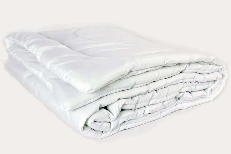 Одеяло Серебряная луна Евро 200x220 см, всесезонное, силиконизированное волокно, бамбуковое волокно