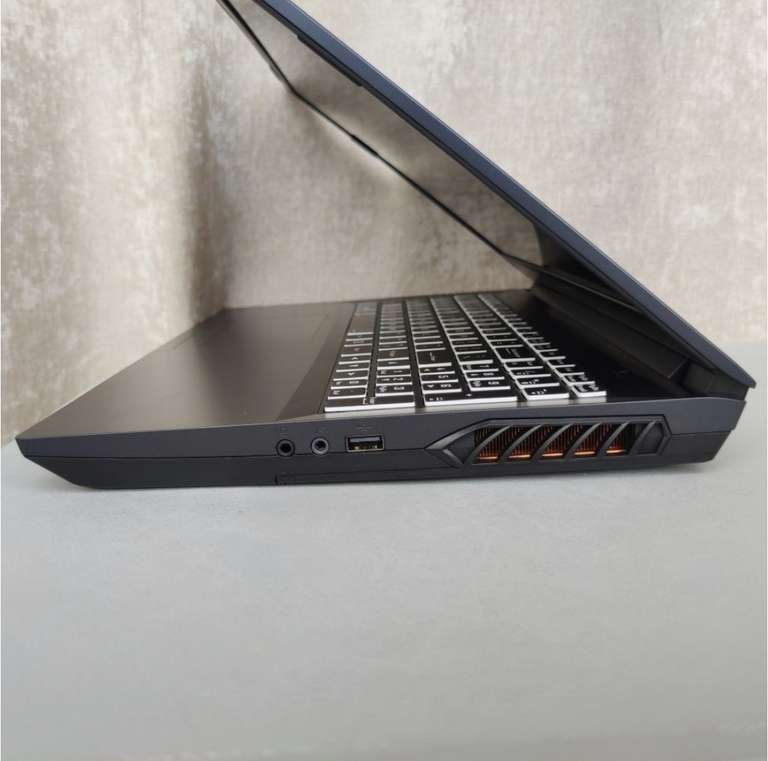 Ноутбук Hasee M7, 15.6", IPS, 1920x1080, AMD Ryzen 7 5800H, 16 ГБ, SSD 512 ГБ, RTX 3070, Windows Home (с Озон картой, из-за рубежа)