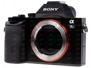 Полнокадровая цифровая камера со сменной оптикой Sony Alpha ILCE-7SB