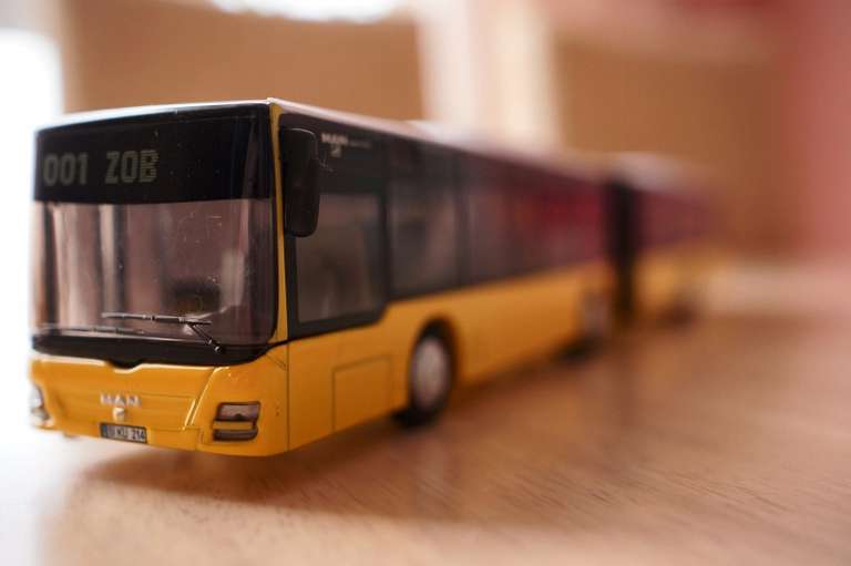 Масштабная модель автобуса Siku MAN Lion's City (3736) 1:50 40.5 см
