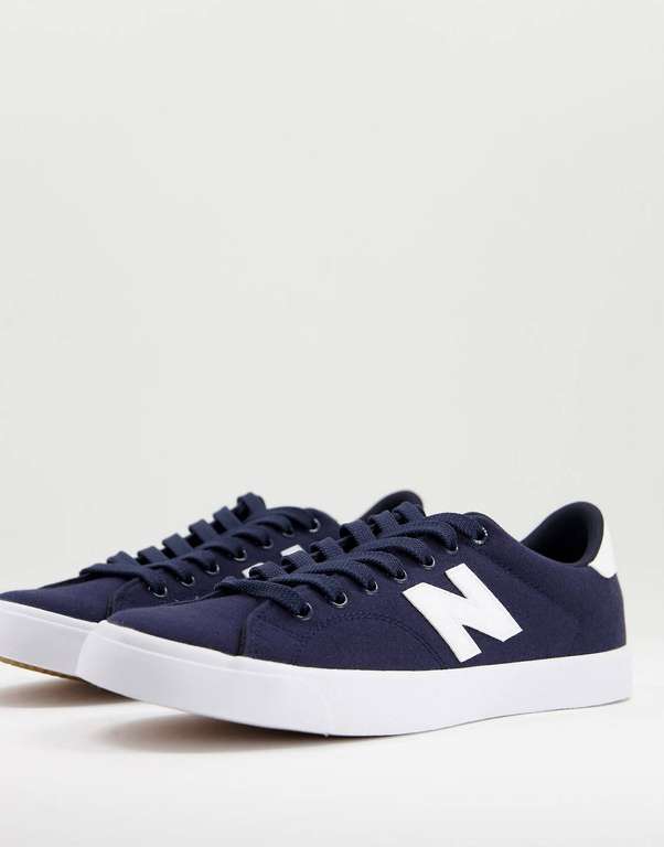 Темно-синие с белым кроссовки New Balance 210
