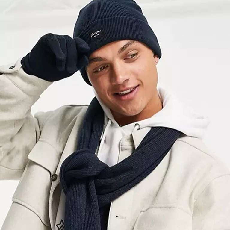 Комплект JACK&JONES шапка, шарф и перчатки (1432₽ с промокодом на первый заказ)