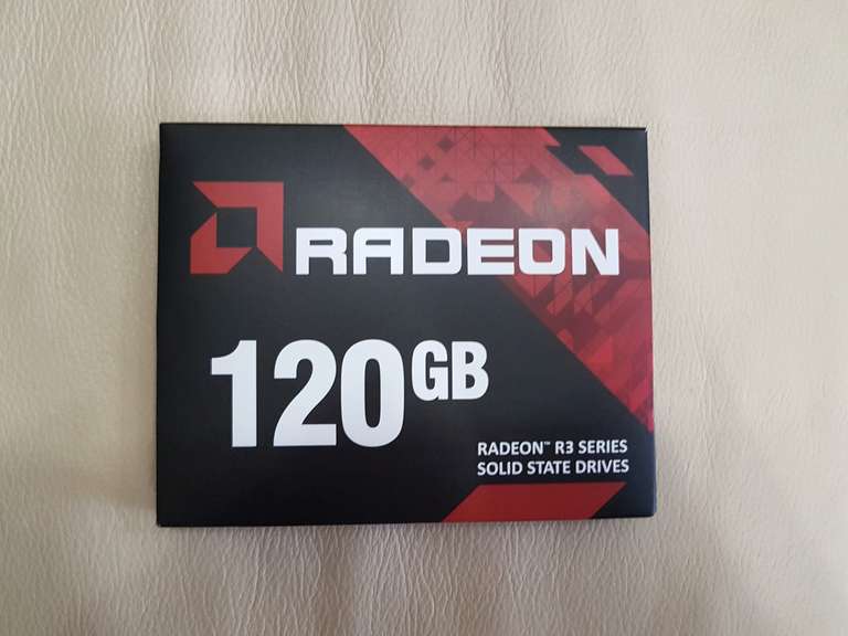 SSD AMD Radeon R3 на 120гб