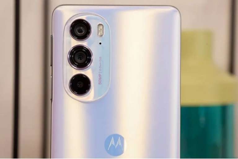 Смартфон Motorola Edge 30 Pro 12/256 Snapdragon 8 gen1 + пошлина 584 (цена с ozon картой) (из-за рубежа)