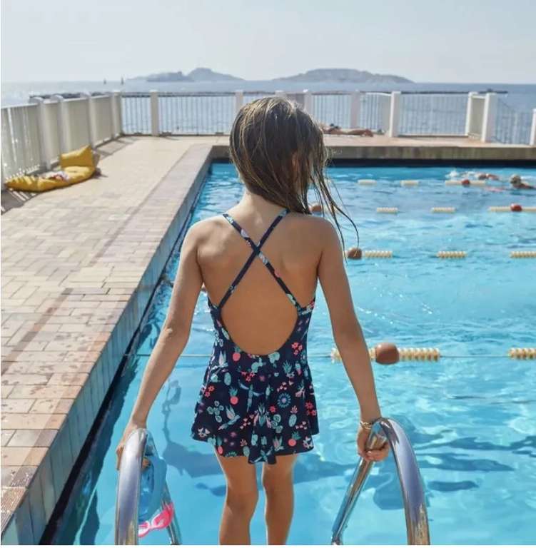 Купальник для плавания слитный с юбкой для девочек LILA ALL OMI Nabaiji Decathlon (474₽ при оплате Ozon Картой)