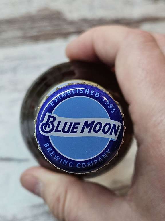 [СПБ] Пивной напиток Blue Moon 0.33 л