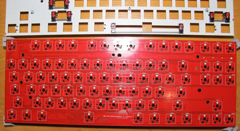 База для механической клавиатуры FEKER, 87 клавиш и др. комплектующие для сборки (НЕПОЛНАЯ!)
