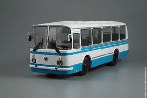 Модель автобуса ЛАЗ-695Н. Журнал Наши Автобусы №1