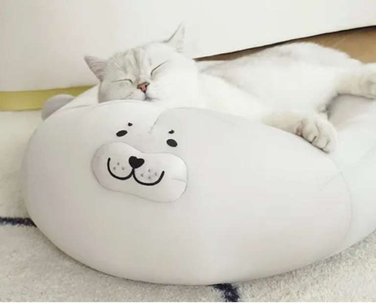 Лежак для домашнего питомца Zeze Морской котик, 69*25*20 см, белый (из-за рубежа)