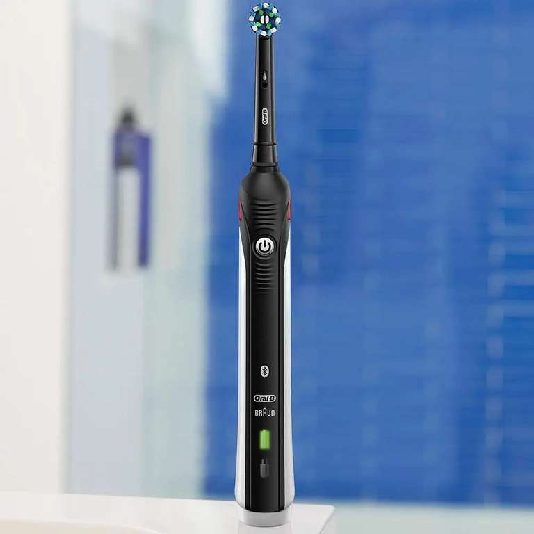 Электрическая зубная щетка Oral-B Smart 4 4000N Black edition (синхронизация с приложением на смартфоне)