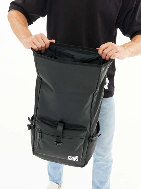 Рюкзак чёрный Resin 15-25 литров (цена по ozon-карте)